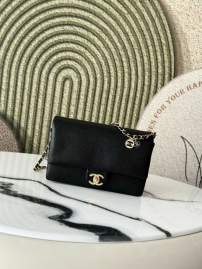 Picture of Chanel Handbags _SKUfw239878175fw